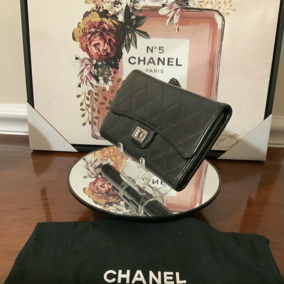 Chanel Aged 2.55 Reissue Long Flap Wallet Matelasse Aged Calfskin. EUC 🌟 - Picture 16 of 16